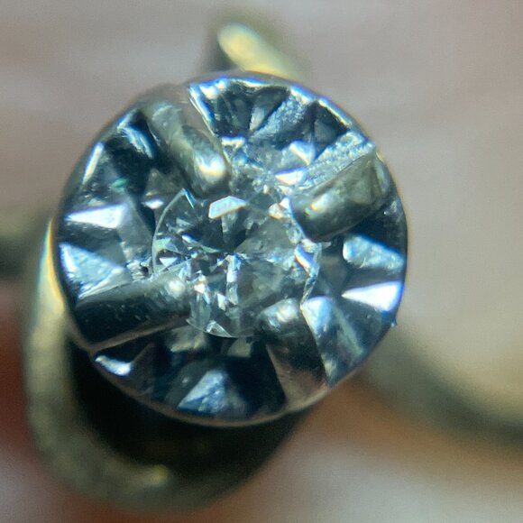 Vintage 14k Gold Teardrop Elevated Illusion Diamond Stackable / Engagement Ring - Picture 8 of 15